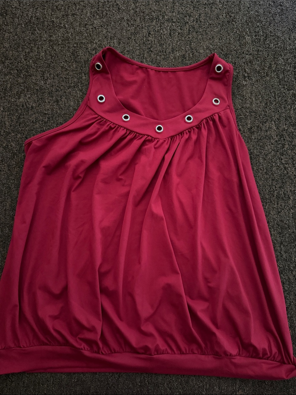 Women’s Sleeveless Grommet Detail Tank Top - Wine